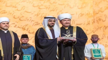 عمر الدرعي يتصدر مسابقة موسكو الدولية للقرآن الكريم كأفضل شخصية لعام